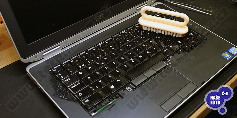 tastatură laptop